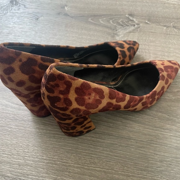 Charles David Shoes - Charles by Charles David 3 inch block heel leopard pumps size 7.5